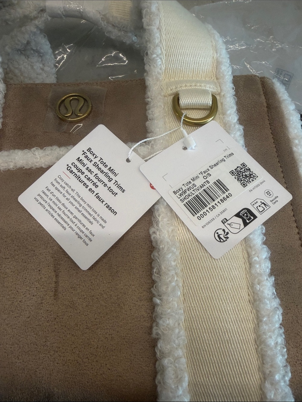 lululemon  Boxy tote mini faux shearling trims 11”w x 9”h 4” depth - Picture 4 of 8